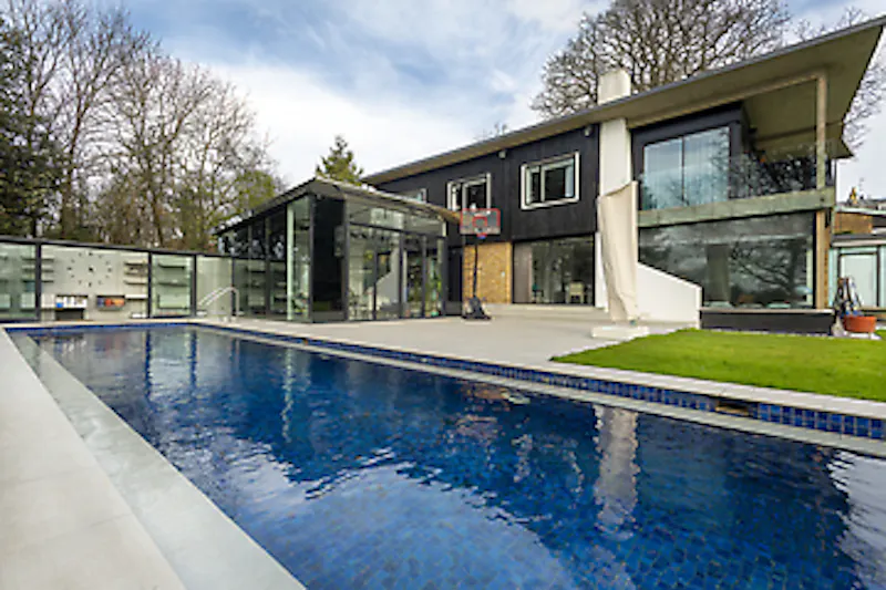 Swimming pool - outdoor at Modern Highgate pool house, D1153 (photo 1)