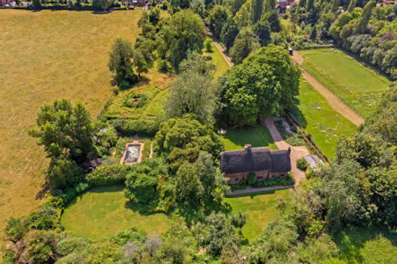 Views - country at The Dower House, Aylesbury, C165 (photo 30)