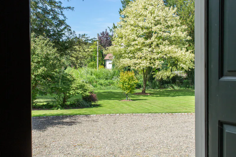 Driveway at Stylish Shropshire manor house, A1536 (photo 3)