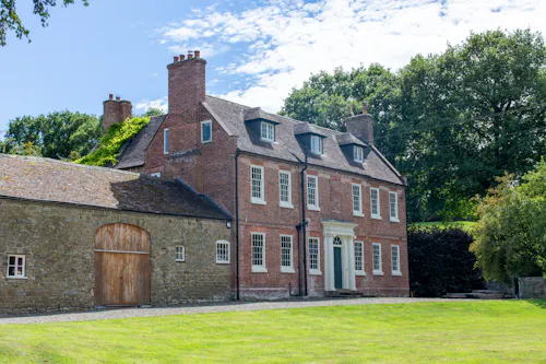 Stylish Shropshire manor house, A1536