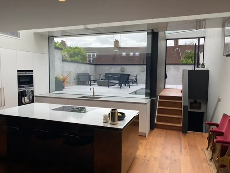 Glass at 1930's refurb in Belsize Park, D2481 (photo 11)