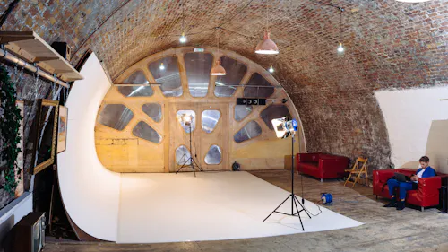Railway arch studio in Brixton, N481