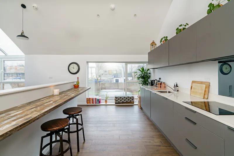 Modern mews in Hertford, D2484 (photo 9)