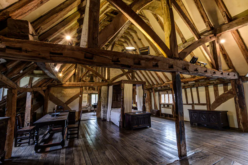 Bedroom at Historic Lewes hall-house, M342 (photo 17)