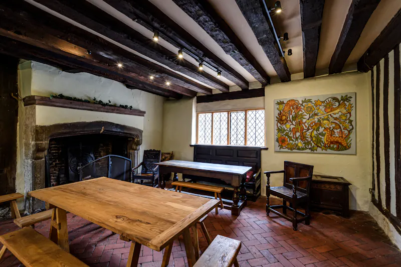 Dining room at Historic Lewes hall-house, M342 (photo 26)