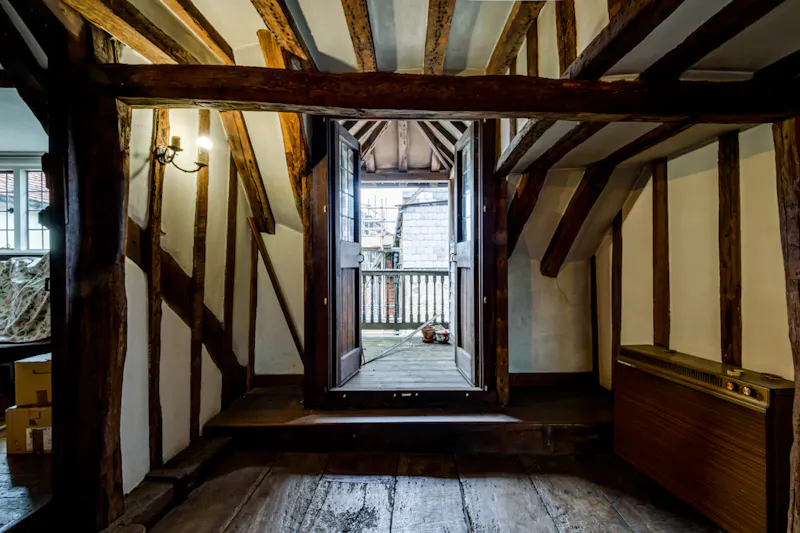 Beams at Authentic Tudor house in Lewes, M341 (photo 6)