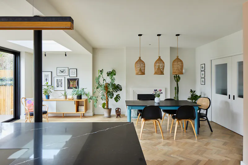 On-trend Wandsworth house, D2469 (photo 9)