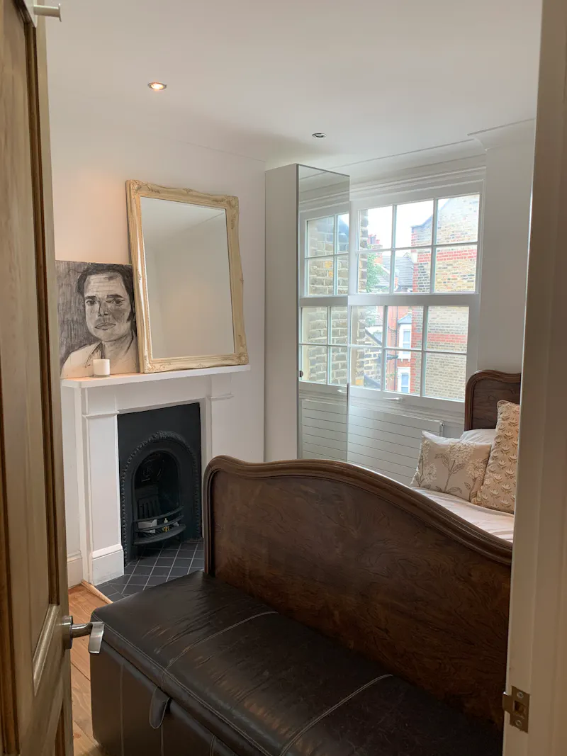 Bedroom at Victorian townhouse Islington, B1925 (photo 10)