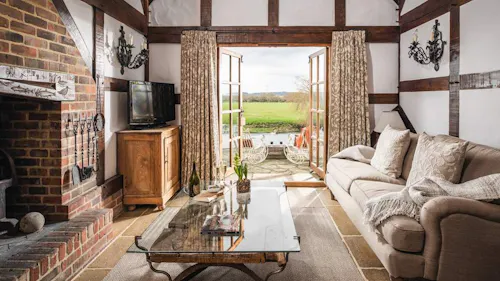 Riverside cottage in New Forest, M349