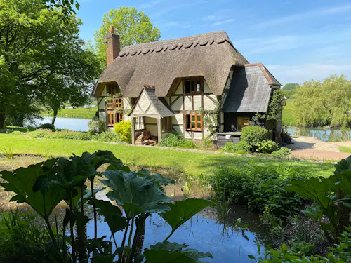 Riverside cottage in New Forest, M349