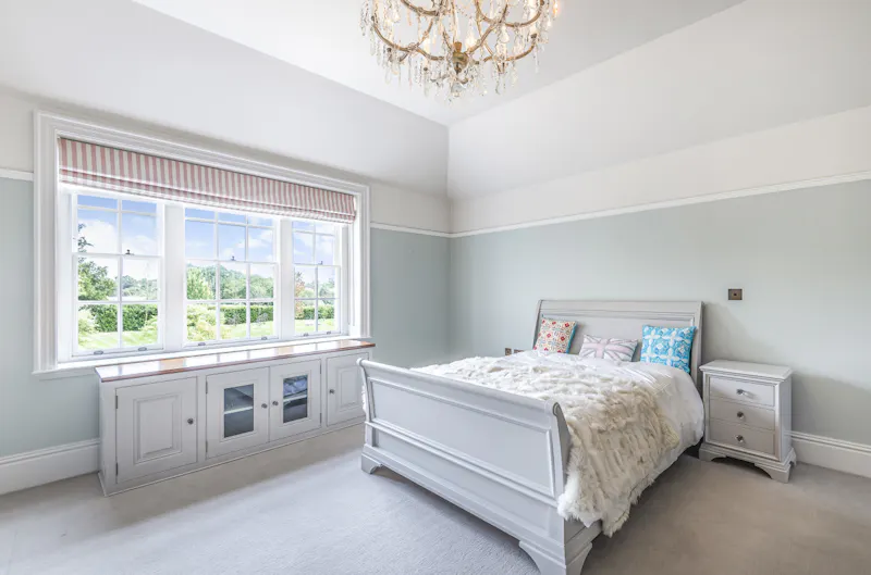 Bedroom at Luxurious Berkhamsted mansion, A1533 (photo 25)