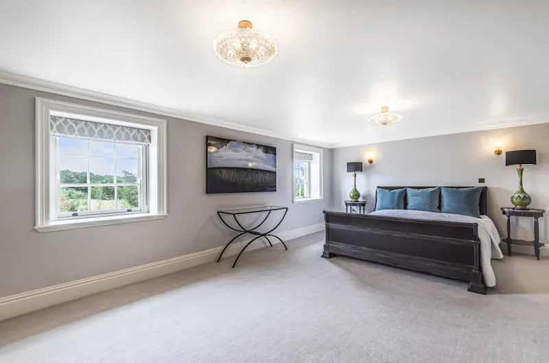 Bedroom at Luxurious Berkhamsted mansion, A1533 (photo 27)