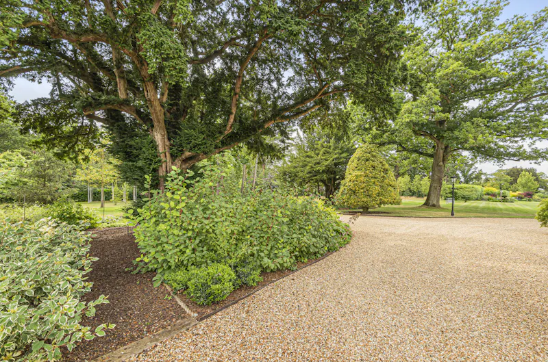 Luxurious Berkhamsted mansion, A1533 (photo 41)