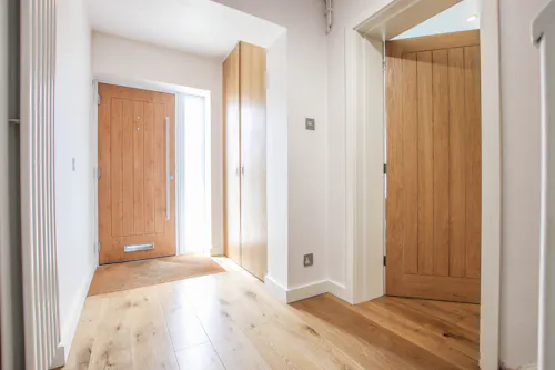Retro-feel Standon house, D2473
