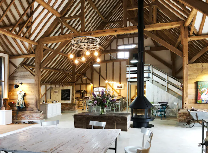 Beams at Versatile farm in Wallingford, L716 (photo 15)