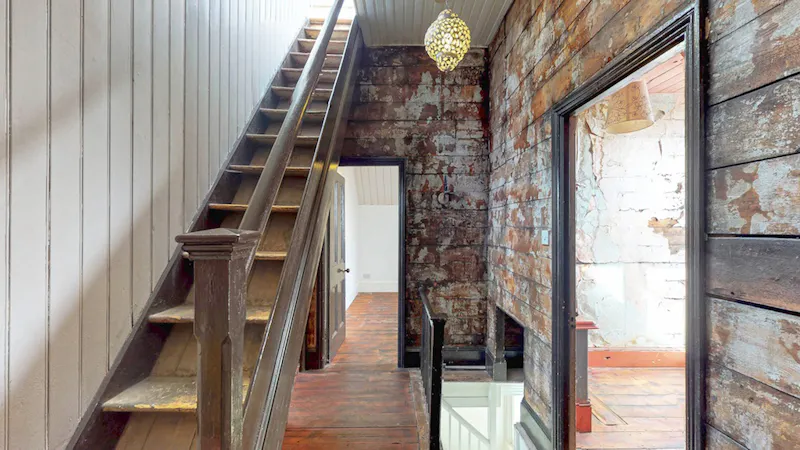 Staircase at Versatile Sydenham house, B1893 (photo 32)