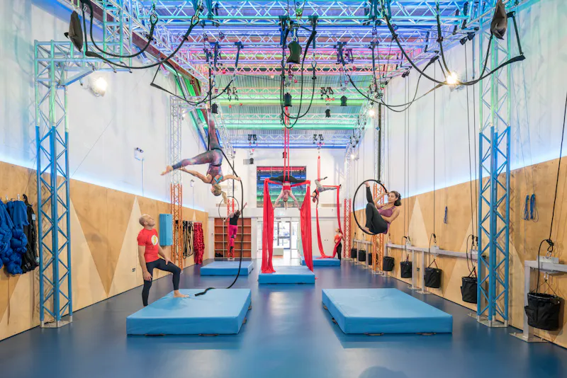 Aerial venue in Peckham, V165 (photo 3)