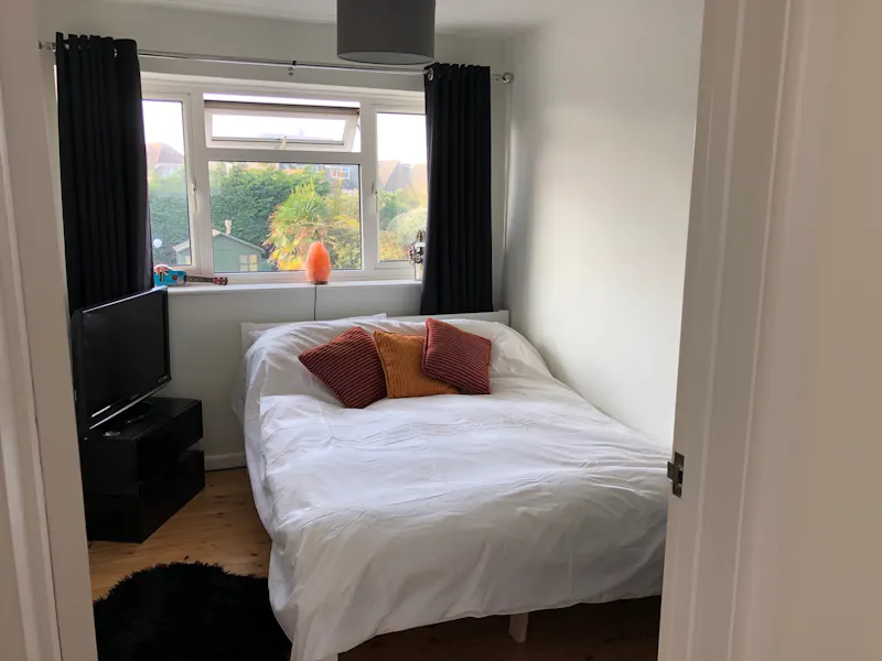 Bedroom at Bungalow in Shoreham-by-Sea, D2578 (photo 26)