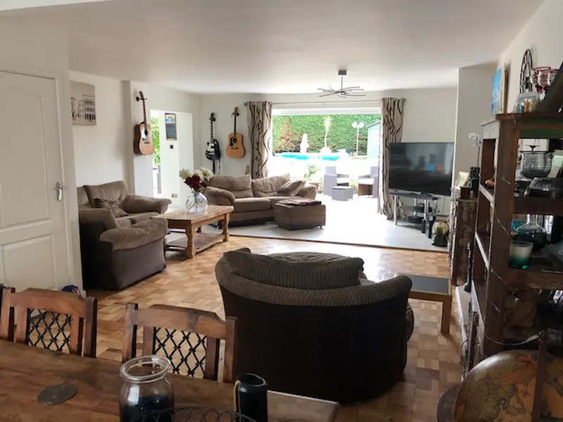 Living Room at Bungalow in Shoreham-by-Sea, D2578 (photo 9)