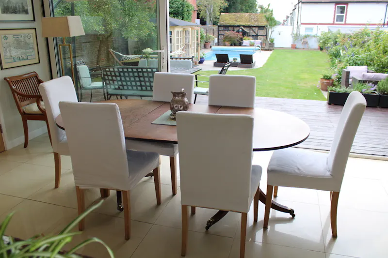 Dining room at Streatham Family House, D2471 (photo 7)