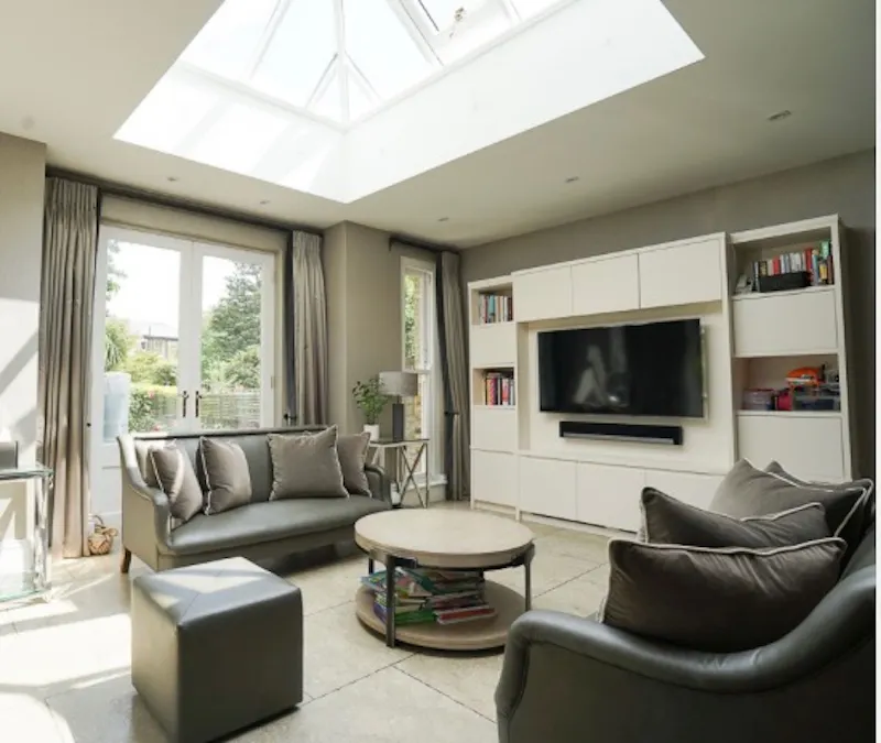 Living Room at Smart Clapham family house, B1894 (photo 23)