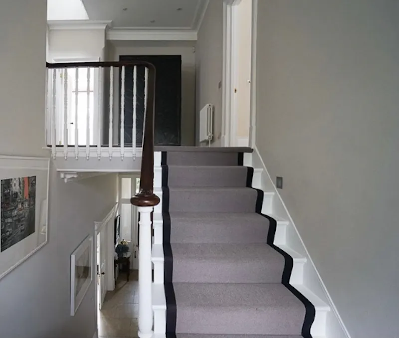 Staircase at Smart Clapham family house, B1894 (photo 34)