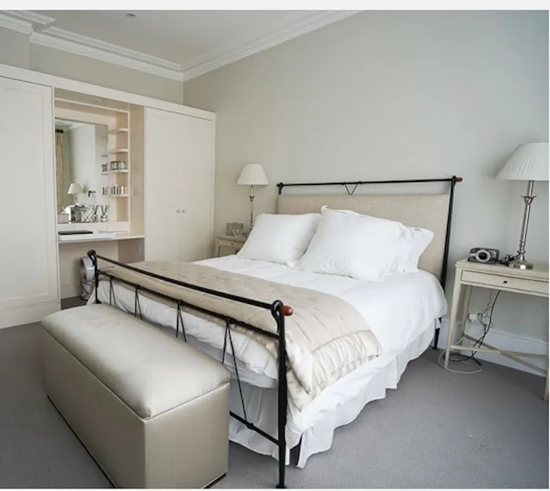 Bedroom at Smart Clapham family house, B1894 (photo 44)