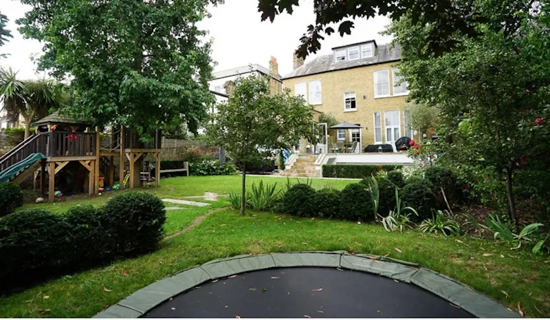 Smart Clapham family house, B1894 (photo 67)