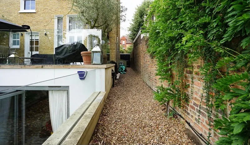 Smart Clapham family house, B1894 (photo 72)