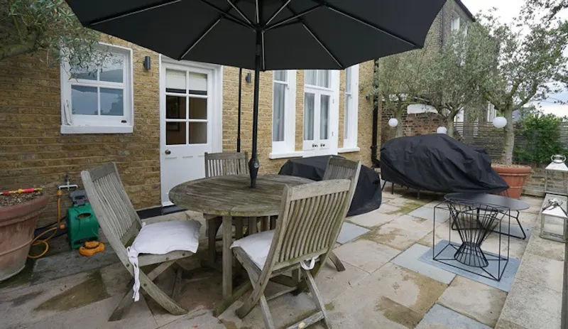 Terrace/Patio at Smart Clapham family house, B1894 (photo 59)