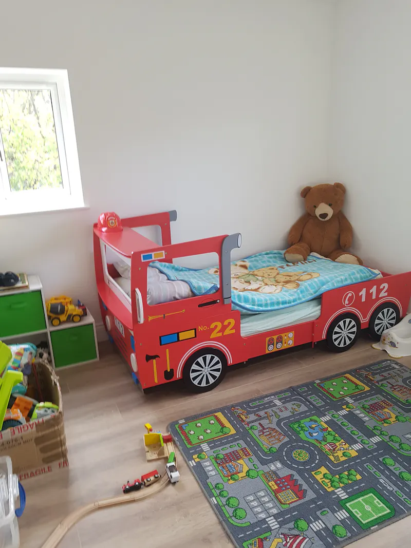 Bedroom - child's at Watford family house, D2472 (photo 14)