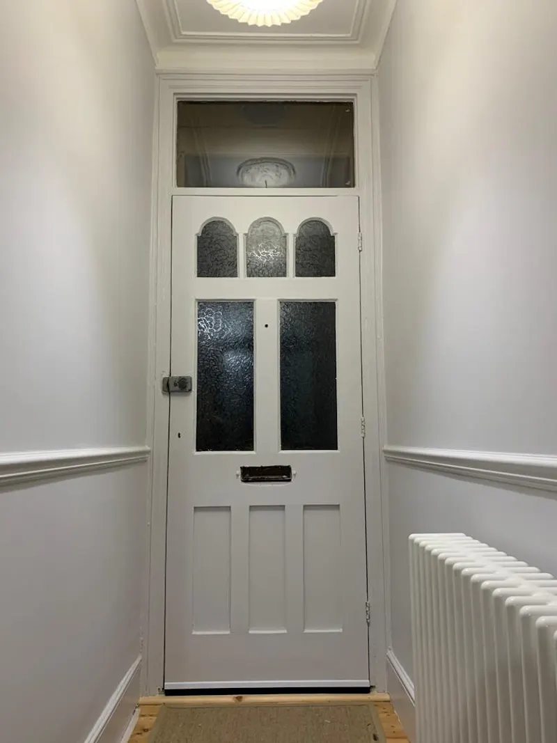Entrance hall at Stylish Bromley Victorian house, B1896 (photo 3)