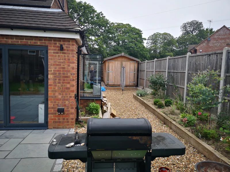 Modern semi in Weybridge , D2530 (photo 18)