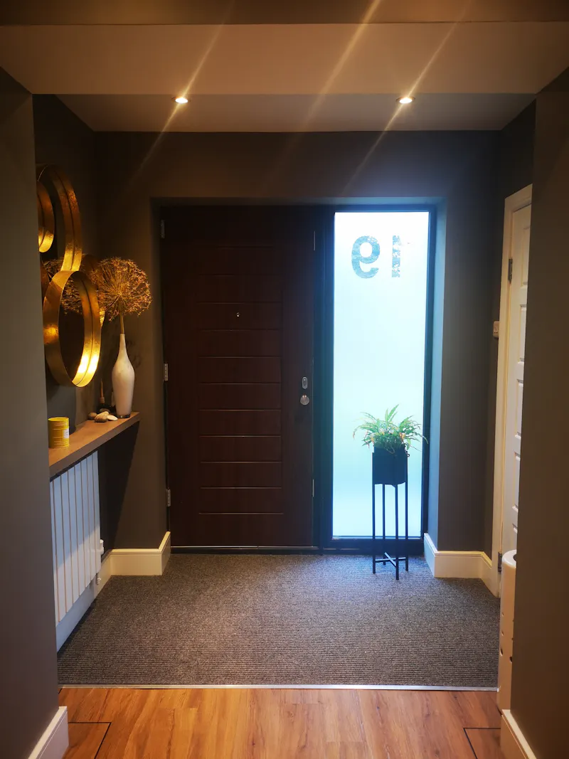 Entrance hall at Modern semi in Weybridge , D2530 (photo 2)