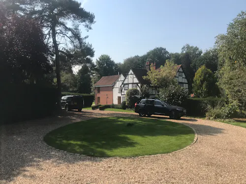 Tudor-style Chobham farmhouse, F901