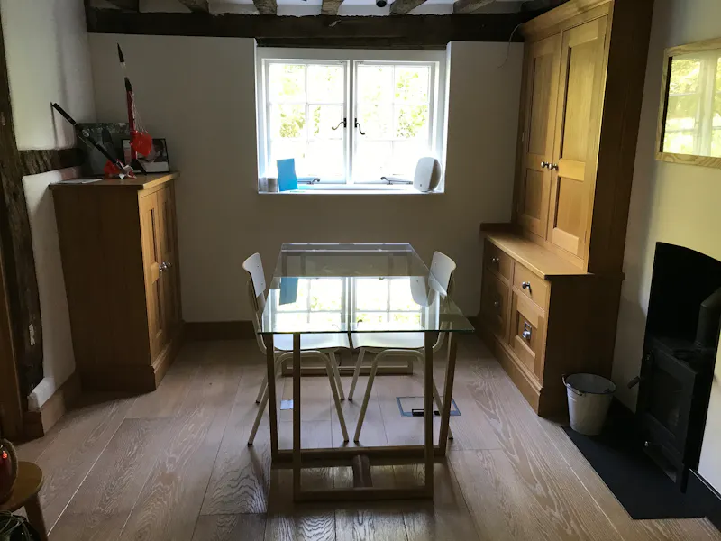 Study at Tudor-style Chobham farmhouse, F901 (photo 15)