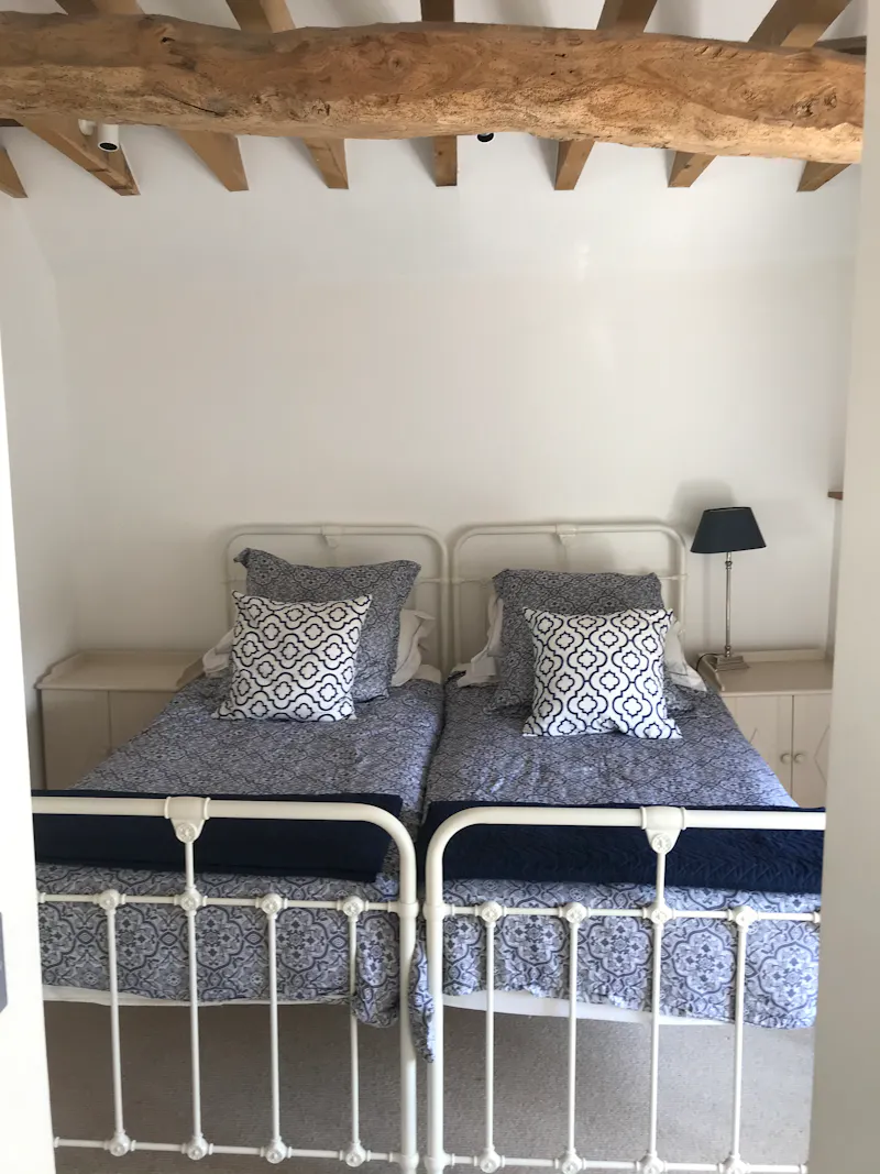 Bedroom at Tudor-style Chobham farmhouse, F901 (photo 21)
