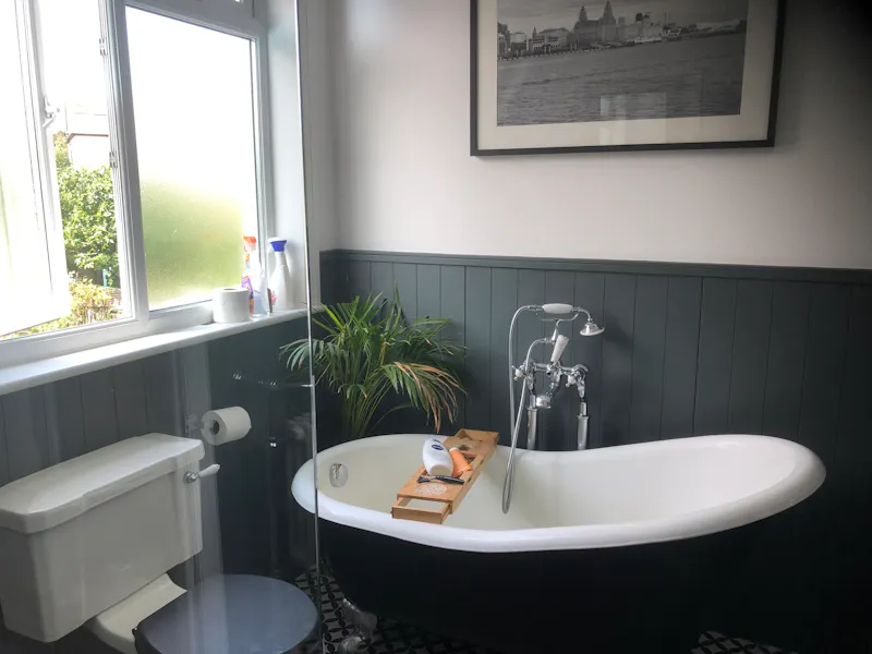 Bathroom at Modern Kensal Rise home, D2486 (photo 23)