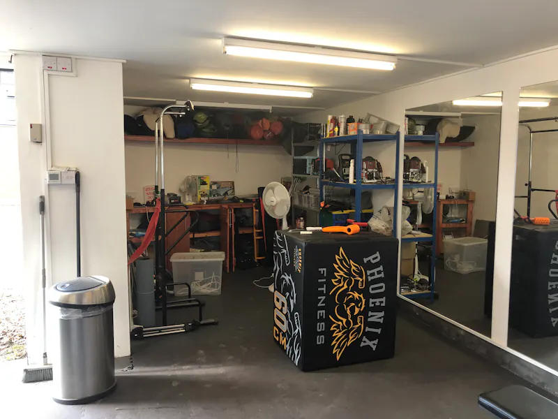 Gym / garage space in Acton , N501 (photo 2)