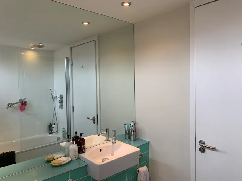 Bathroom at Muswell Hill family house, E478 (photo 28)