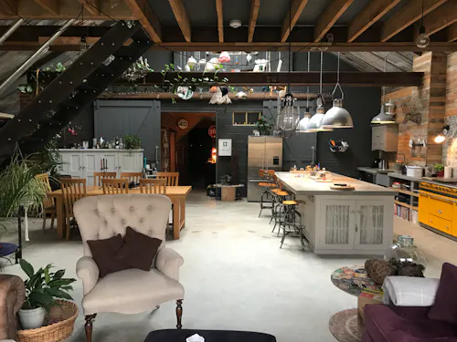 New York-style Chichester loft , F1201