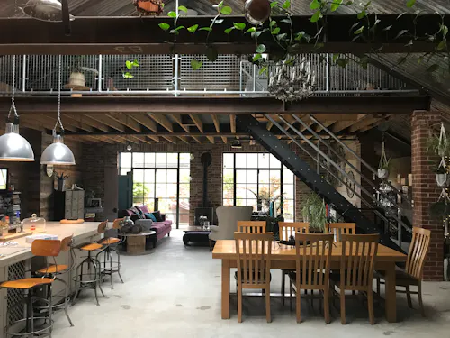 New York-style Chichester loft , F1201