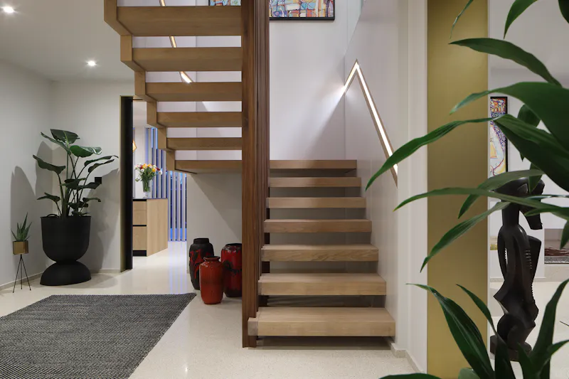Staircase at Scandi-style Cheam house, K456 (photo 10)