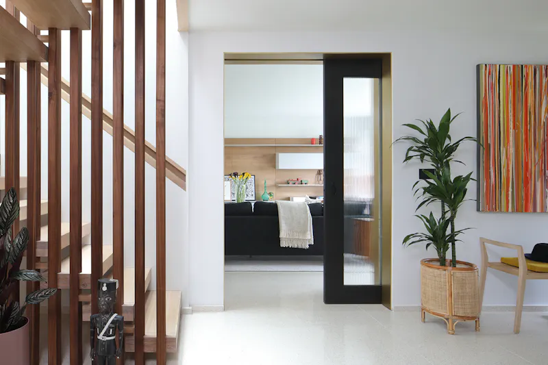 Entrance hall at Scandi-style Cheam house, K456 (photo 3)