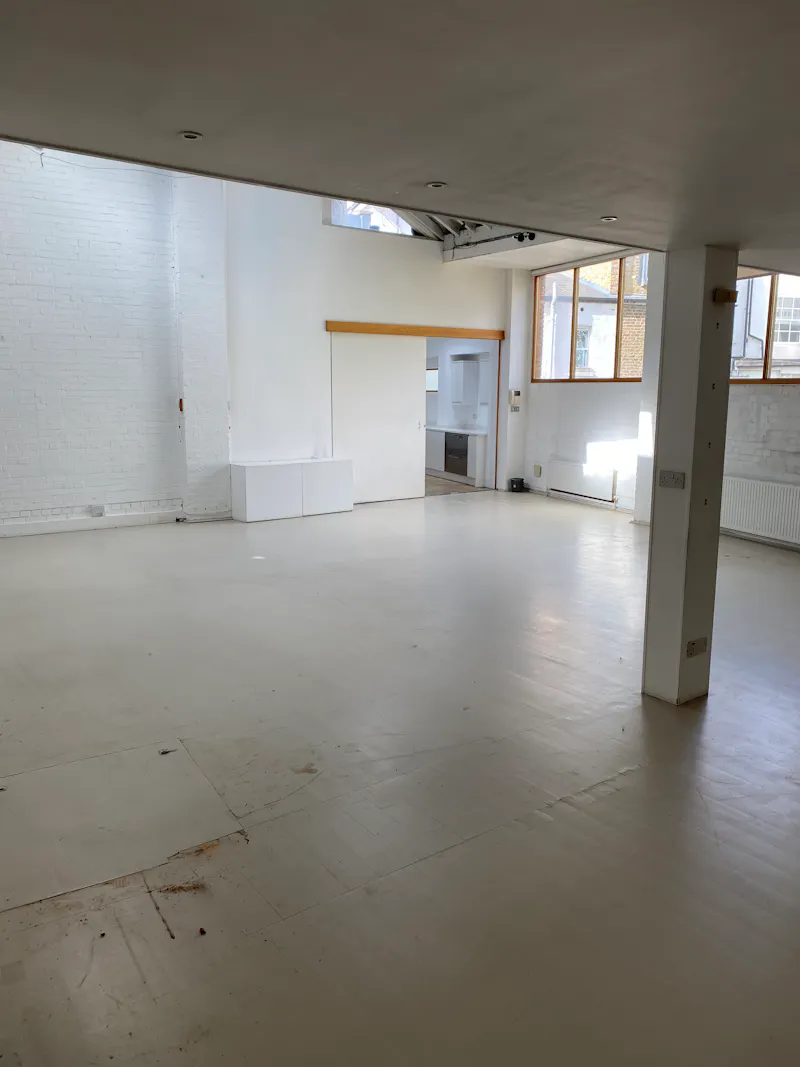 Vacant Warehouse Studio , N491 (photo 18)