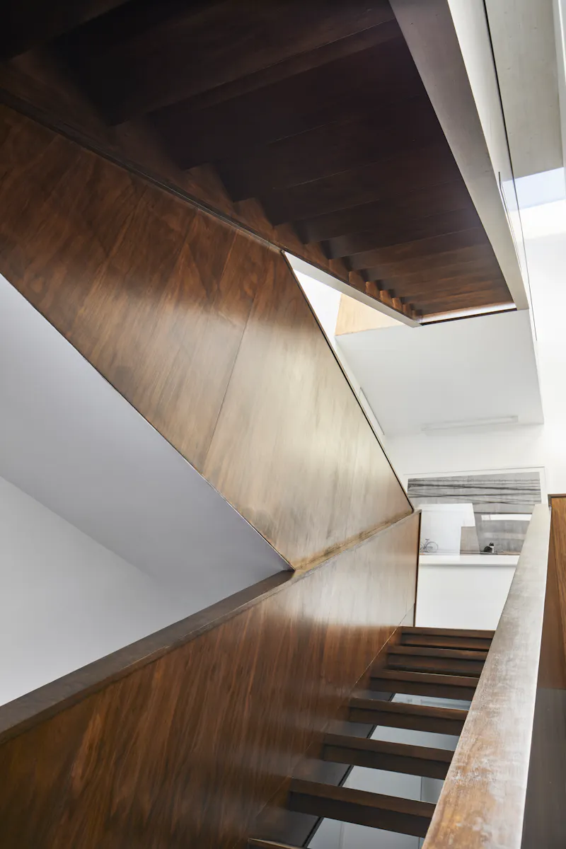Staircase at Haggerston modern black box , K382 (photo 71)