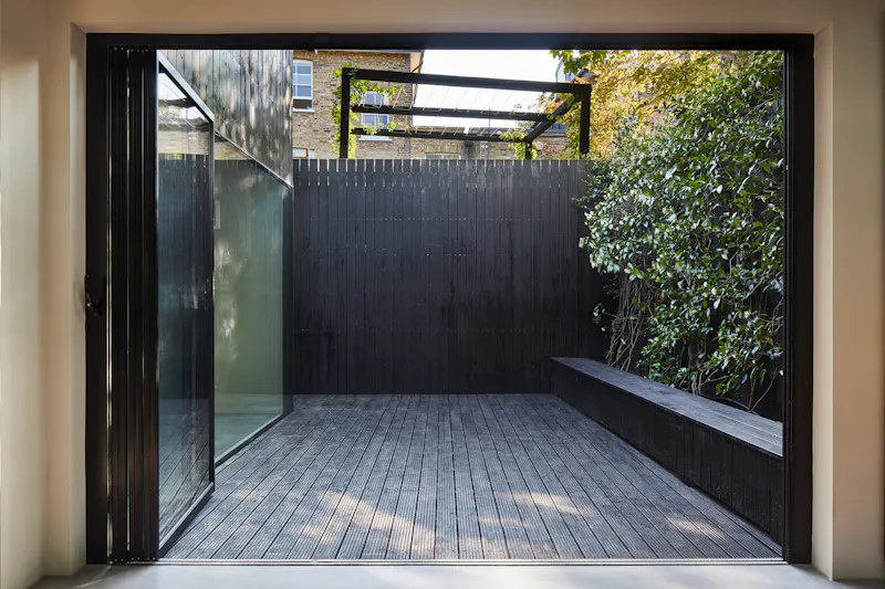 Haggerston modern black box , K382 (photo 70)