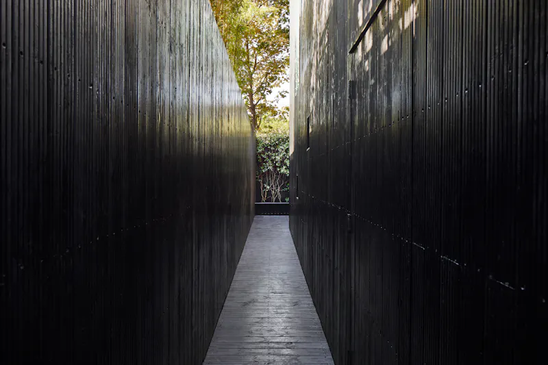 Haggerston modern black box , K382 (photo 92)