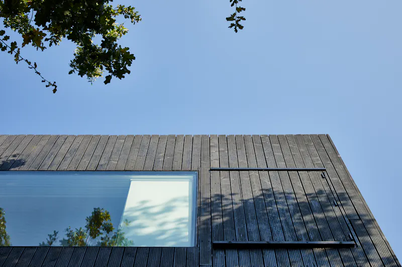 Haggerston modern black box , K382 (photo 82)