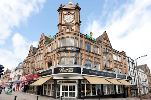 Vacant Bolton retail building, SHOP41